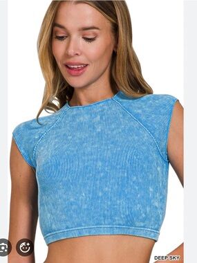 Zenana Outfitters Deep Sky Ribbed Round Neck Crop Top